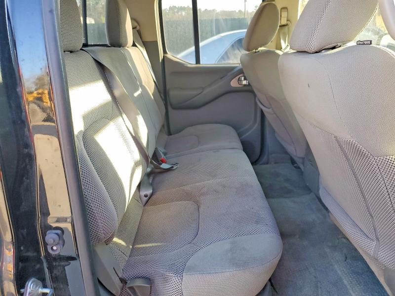 2017 Nissan Frontier SV