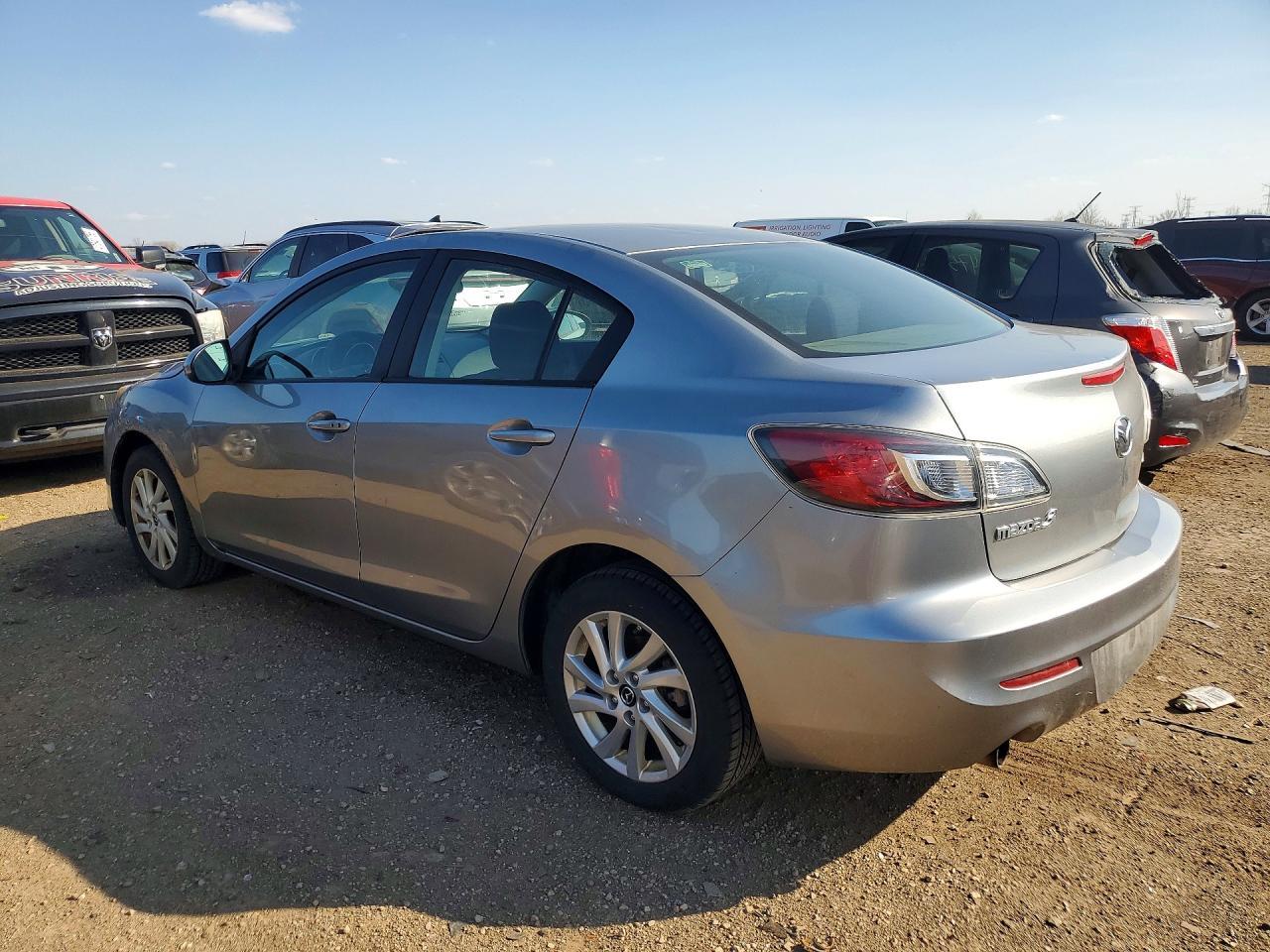 2013 Mazda 3 I