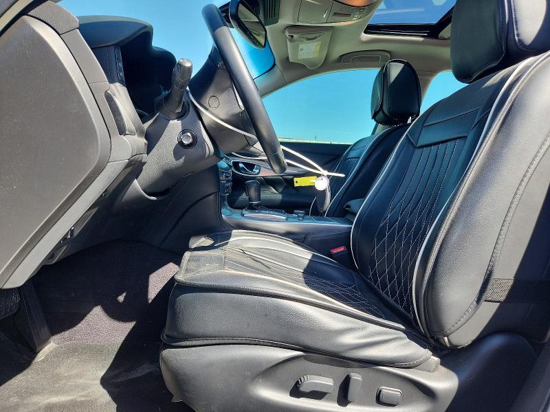 2016 Infiniti Q70 3.7