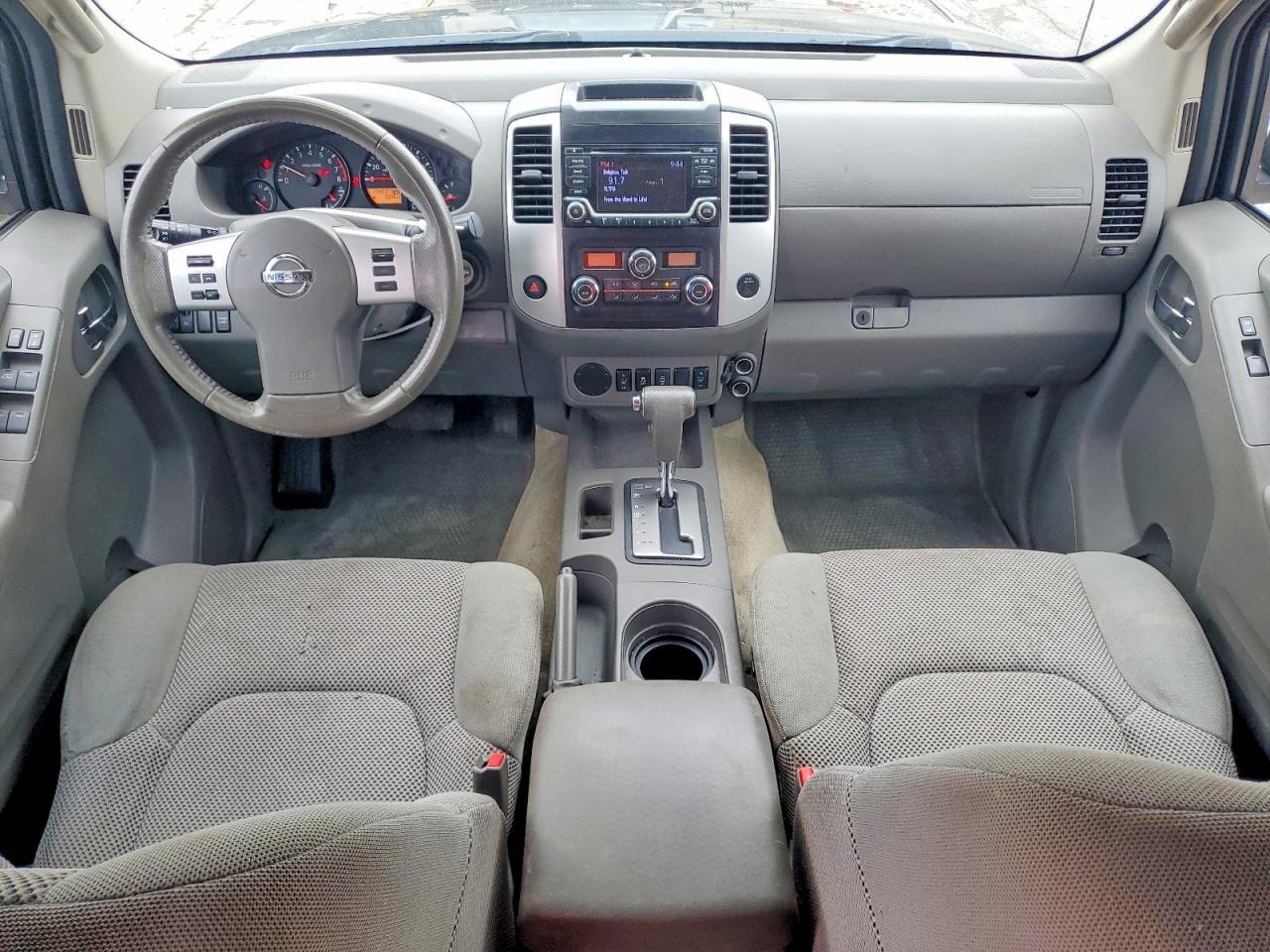 2016 Nissan Frontier SV
