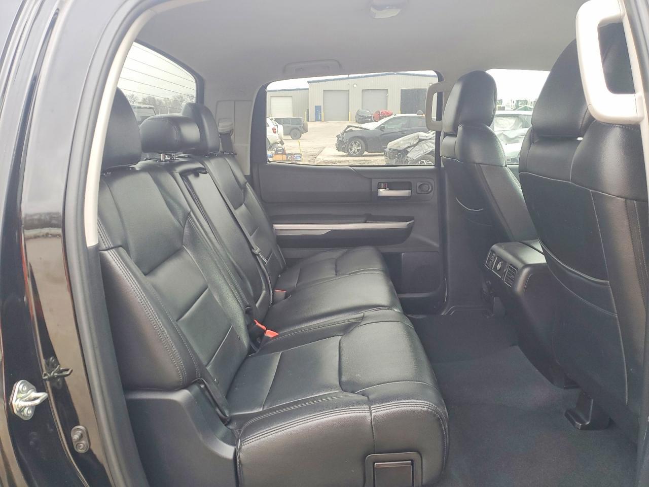2016 Toyota Tundra SR5