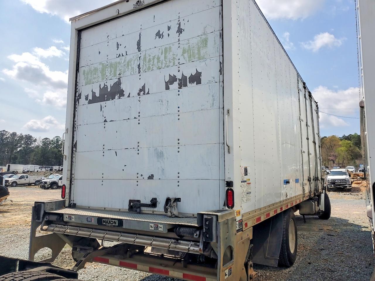 2019 Freigliner 2019 Freightliner Business Class M2 BOX Truck