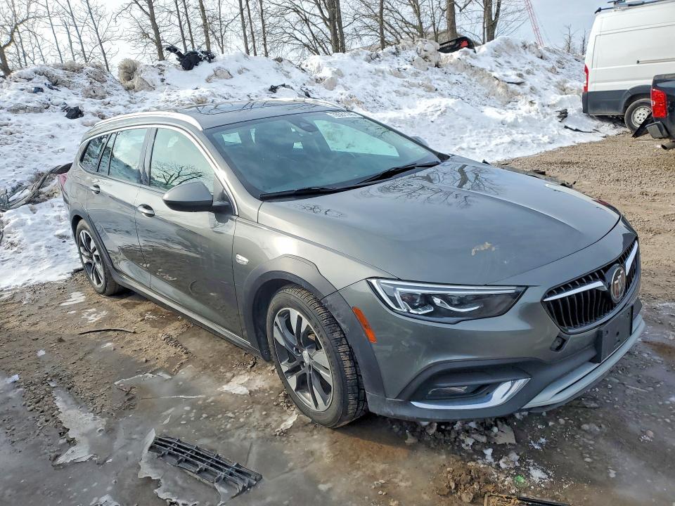 2018 Buick Regal Tourx Essence