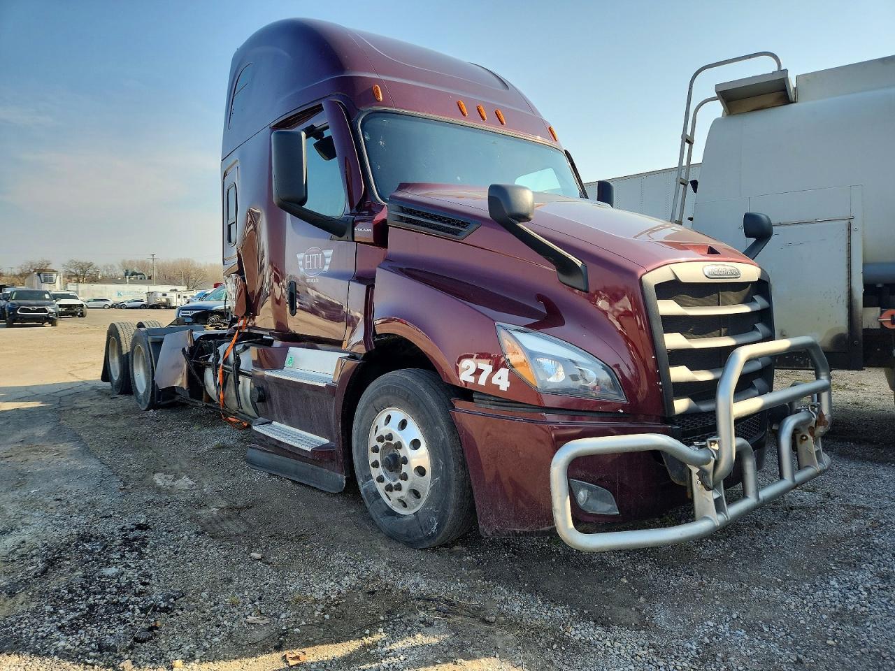 2022 Freigliner Cascadia 126
