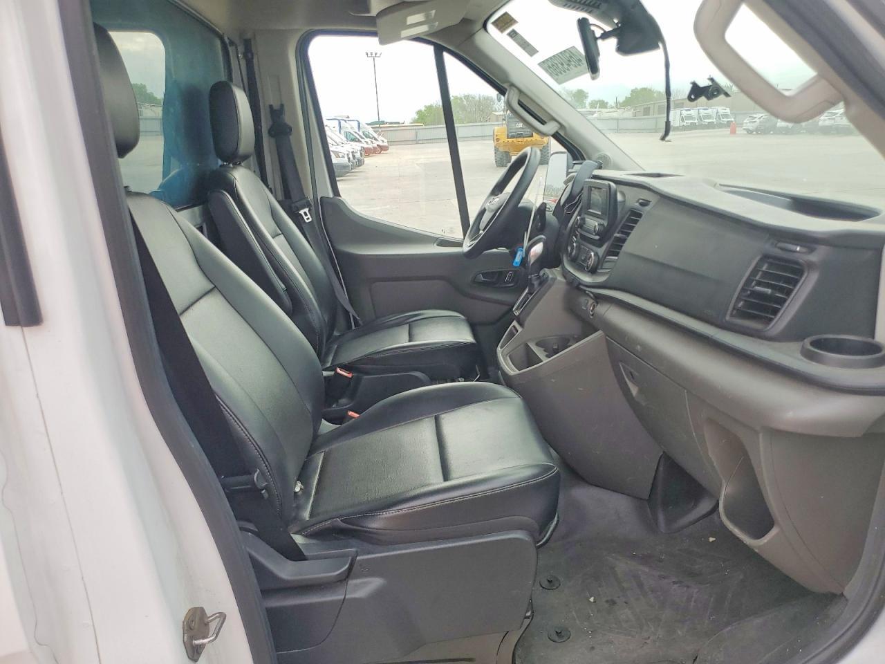 2022 Ford Transit Delivery Truck