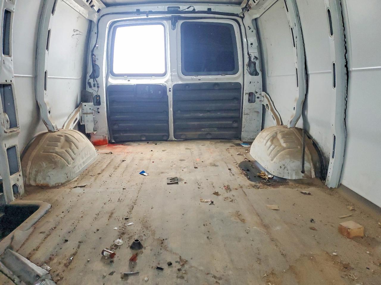 2014 Chev Express G2500