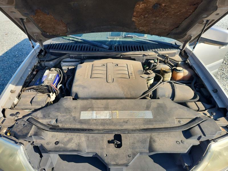 2003 Lincoln Navigator