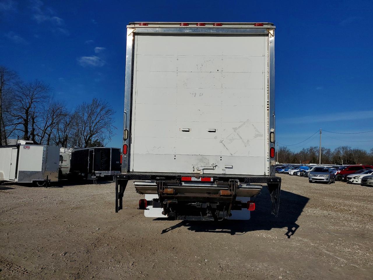 2015 Freightliner Business Class M2 BOX Truck