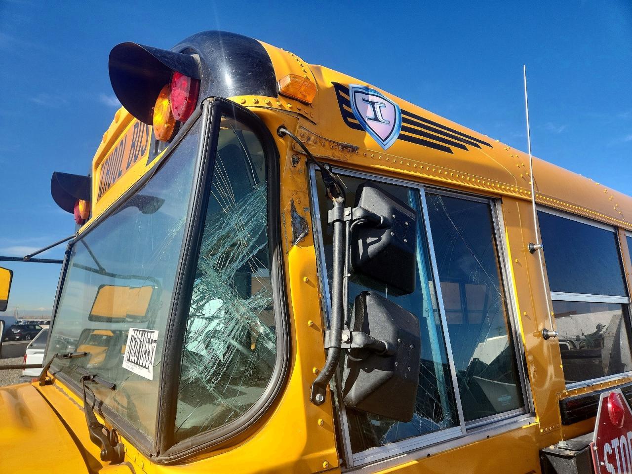 2010 Ic Corporation 3000 CE