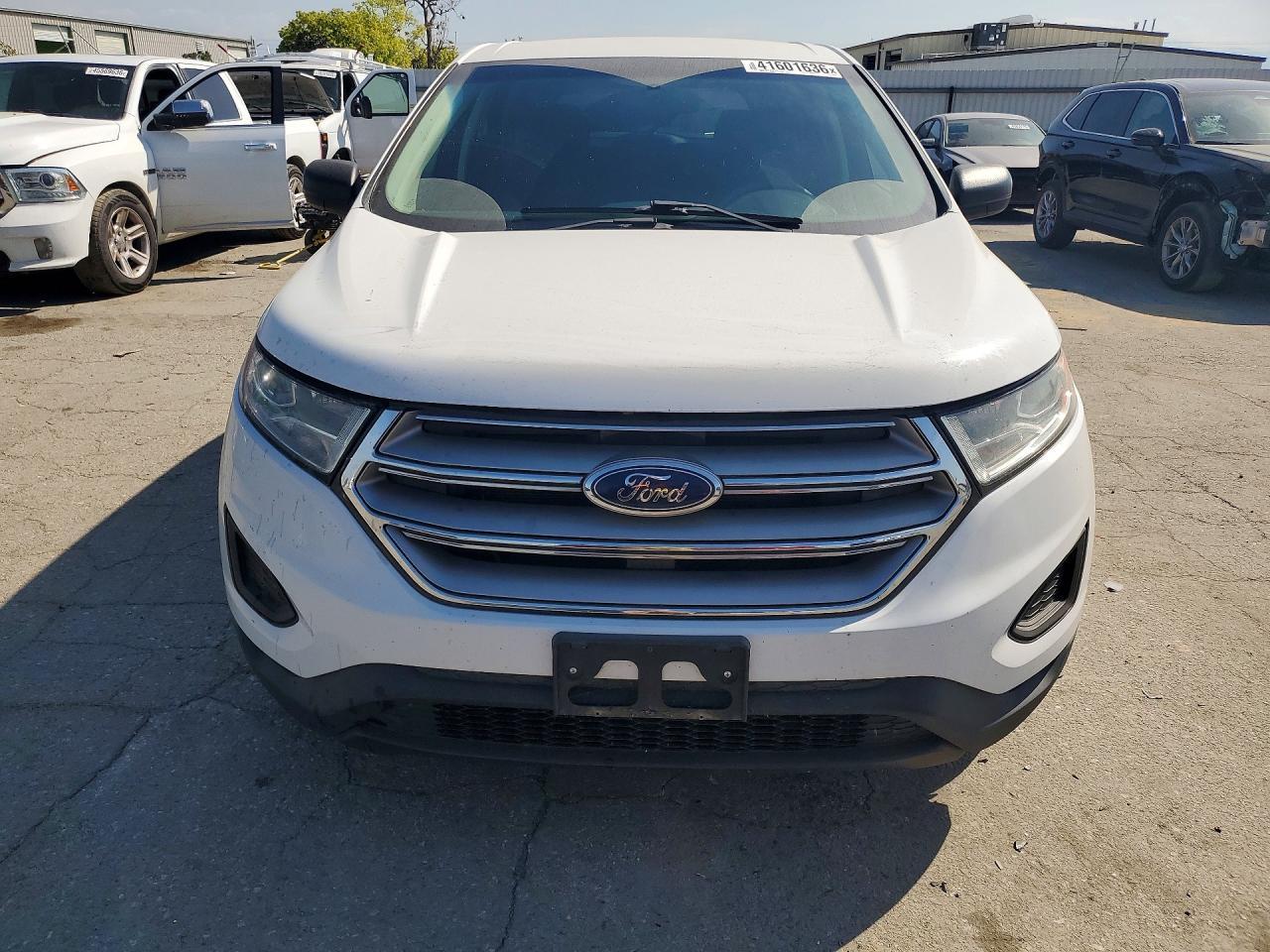 2017 Ford Edge se