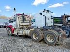 2016 Kenworth T880 Semi Truck