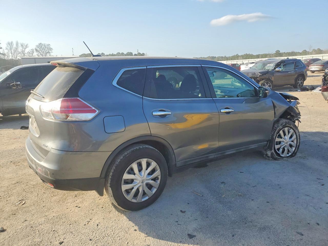2015 Niss Rogue