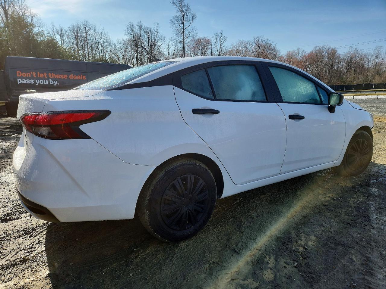2025 Nissan Versa s