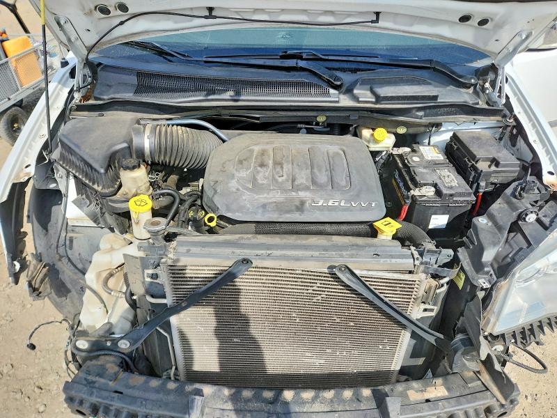 2015 Chrysler Town & Country Touring l