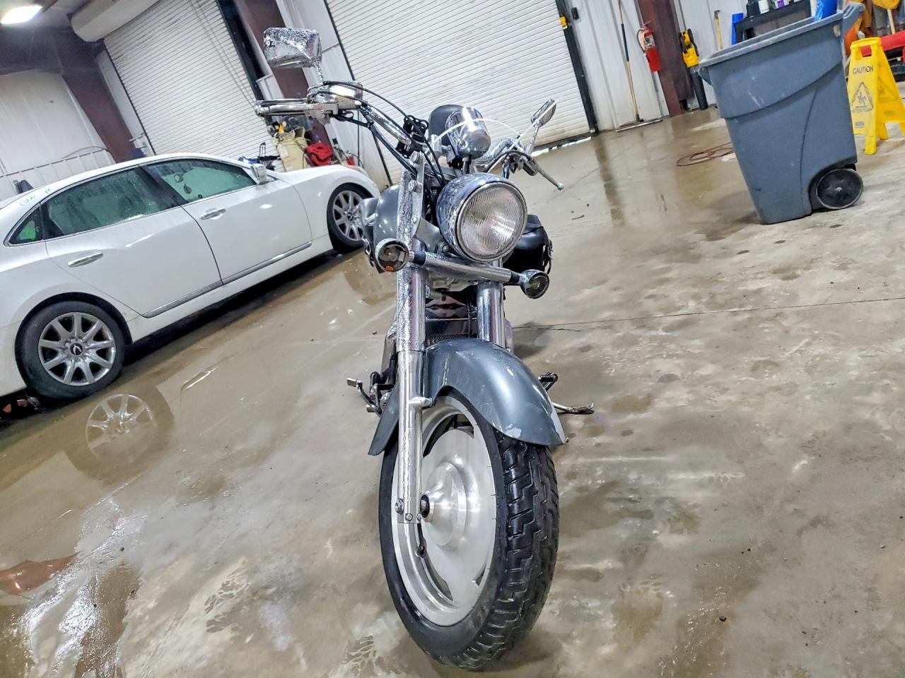 2005 Honda VT1100 C2