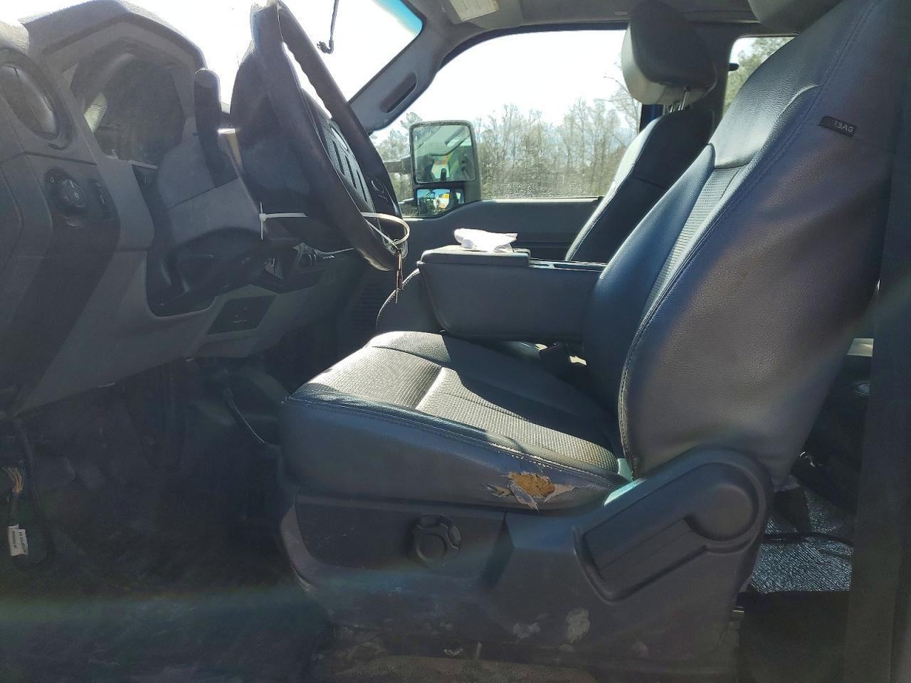 2016 Ford F450 Super Duty Chipper Truck