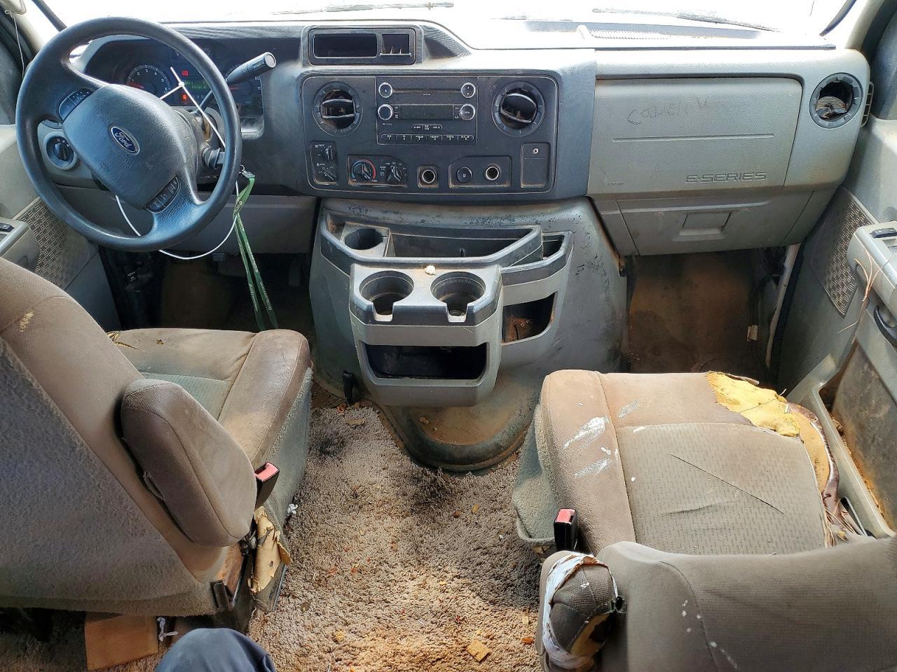 2014 Ford Econoline E350 Super Duty Wagon