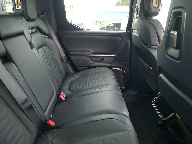 2025 Rivian R1T Adventure