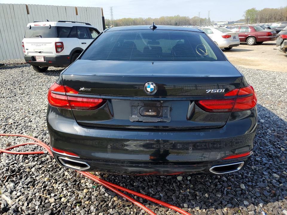 2018 BMW 750 xi