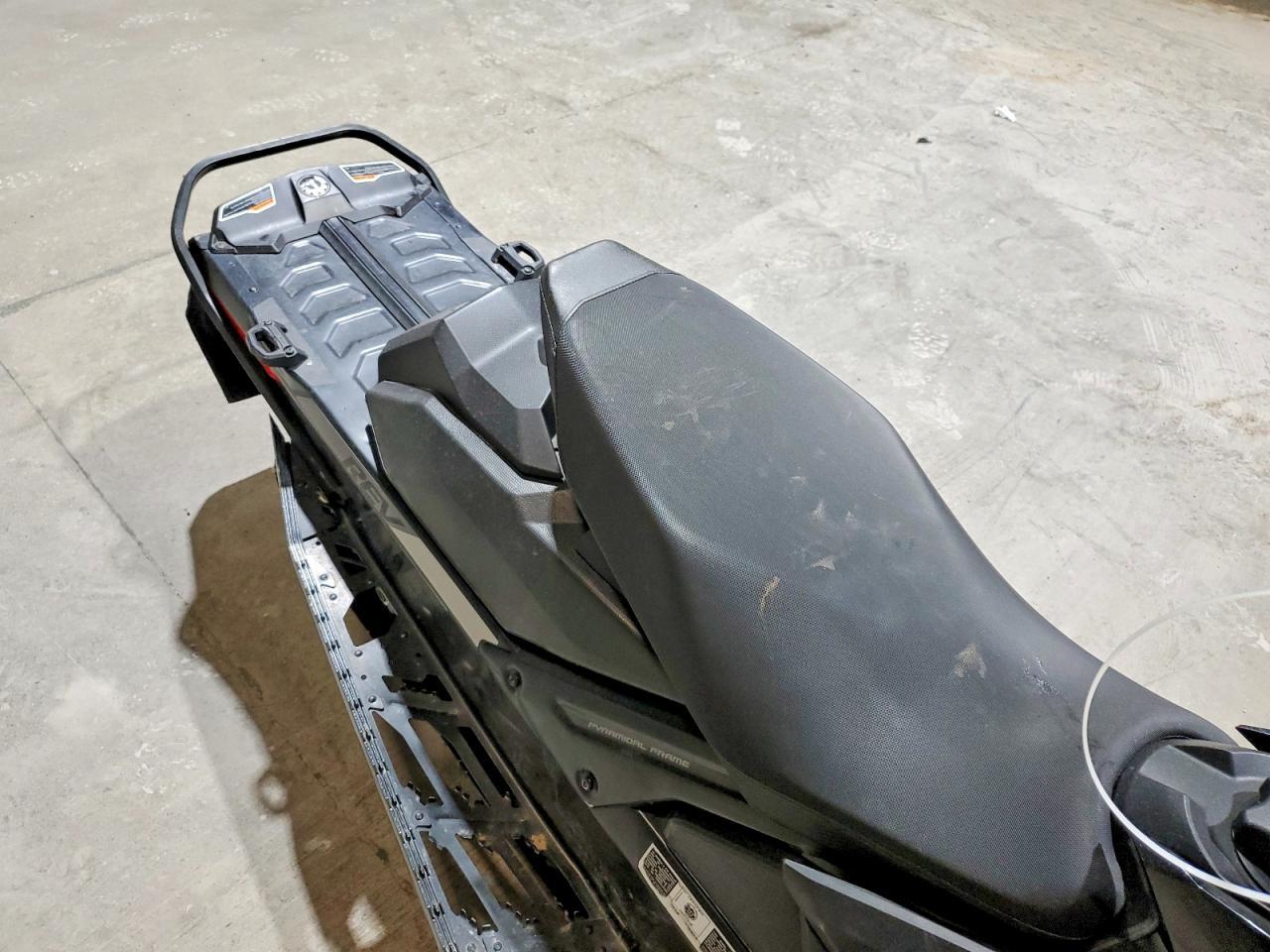 2019 Skidoo Snowmobile