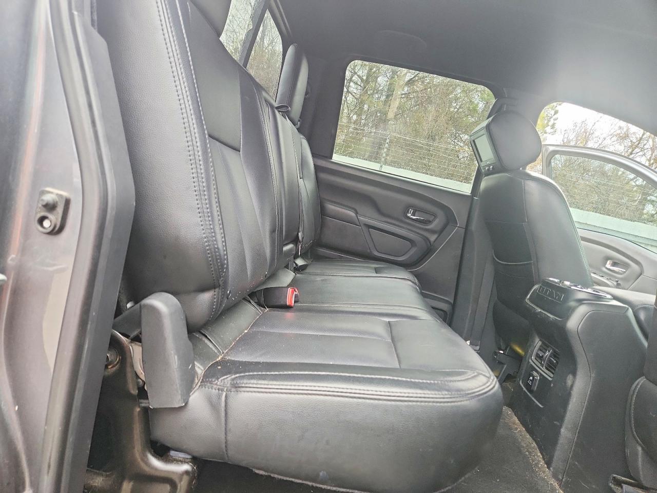 2018 Nissan Titan SV