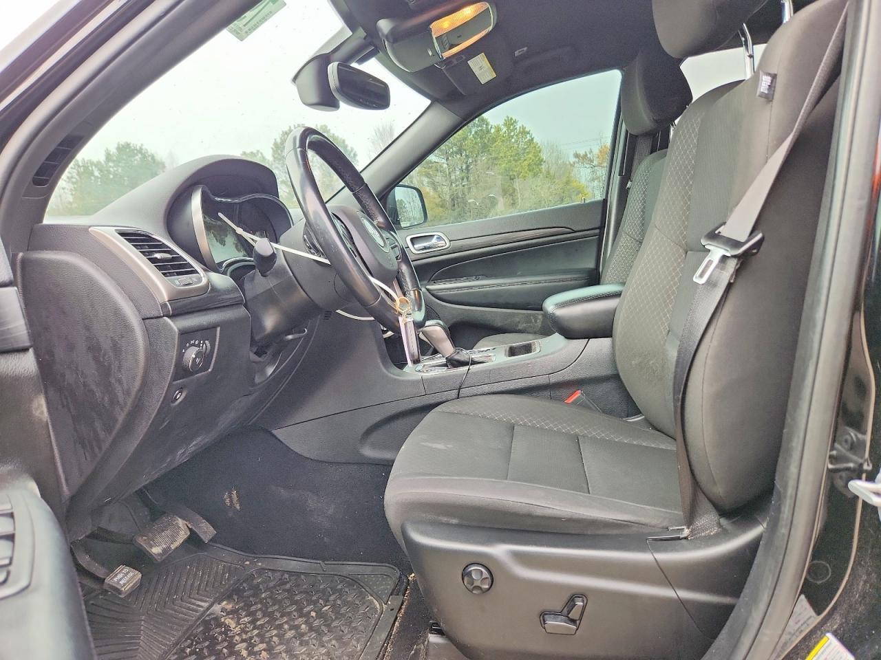 2020 Jeep Grand Cherokee Laredo