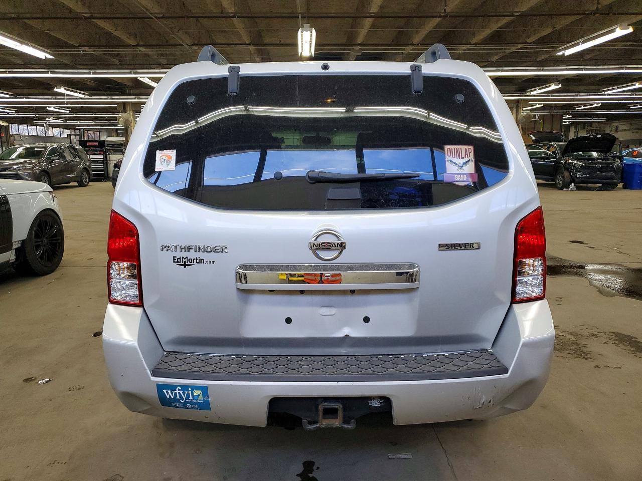 2012 Nissan Pathfinder s