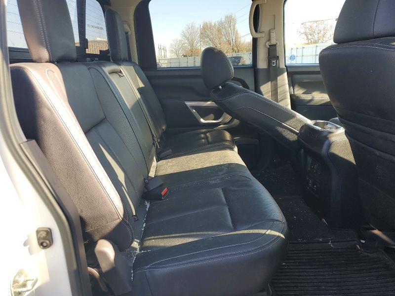 2020 Nissan Titan SL