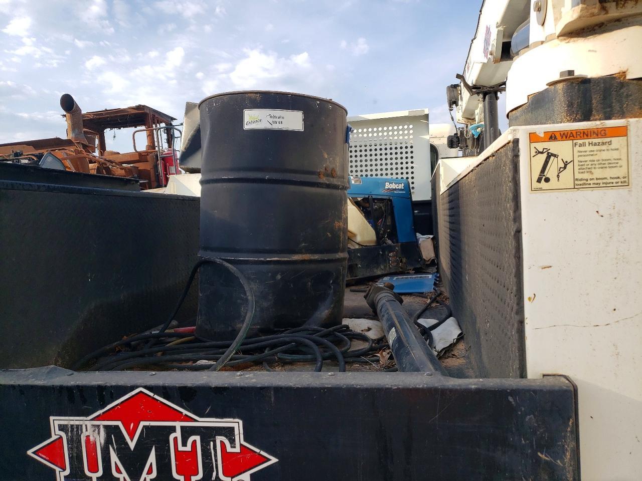 2022 Peterbilt 337 Utility / Service Truck