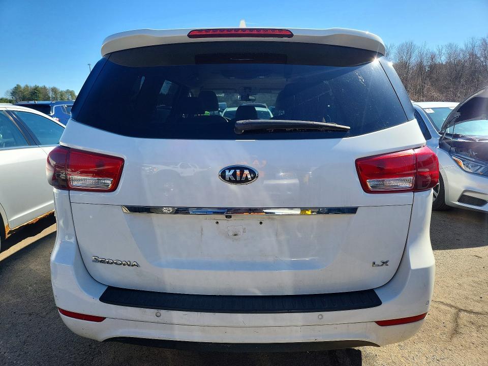 2016 KIA Sedona lx