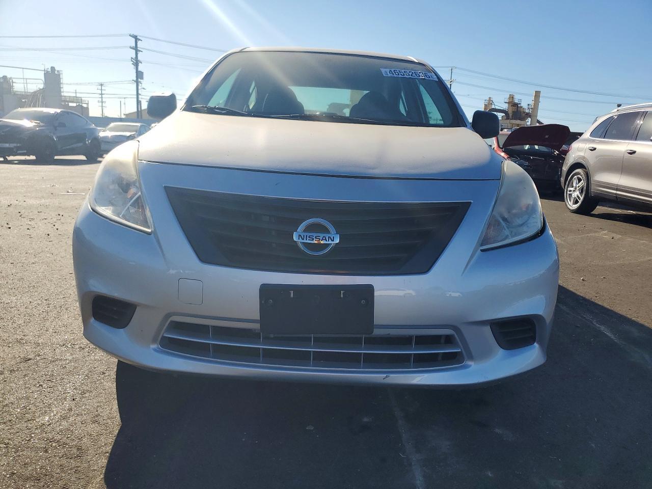 2013 Nissan Versa 1.6 s
