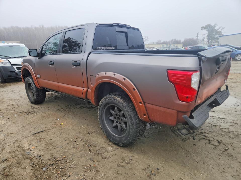 2018 Nissan Titan SV