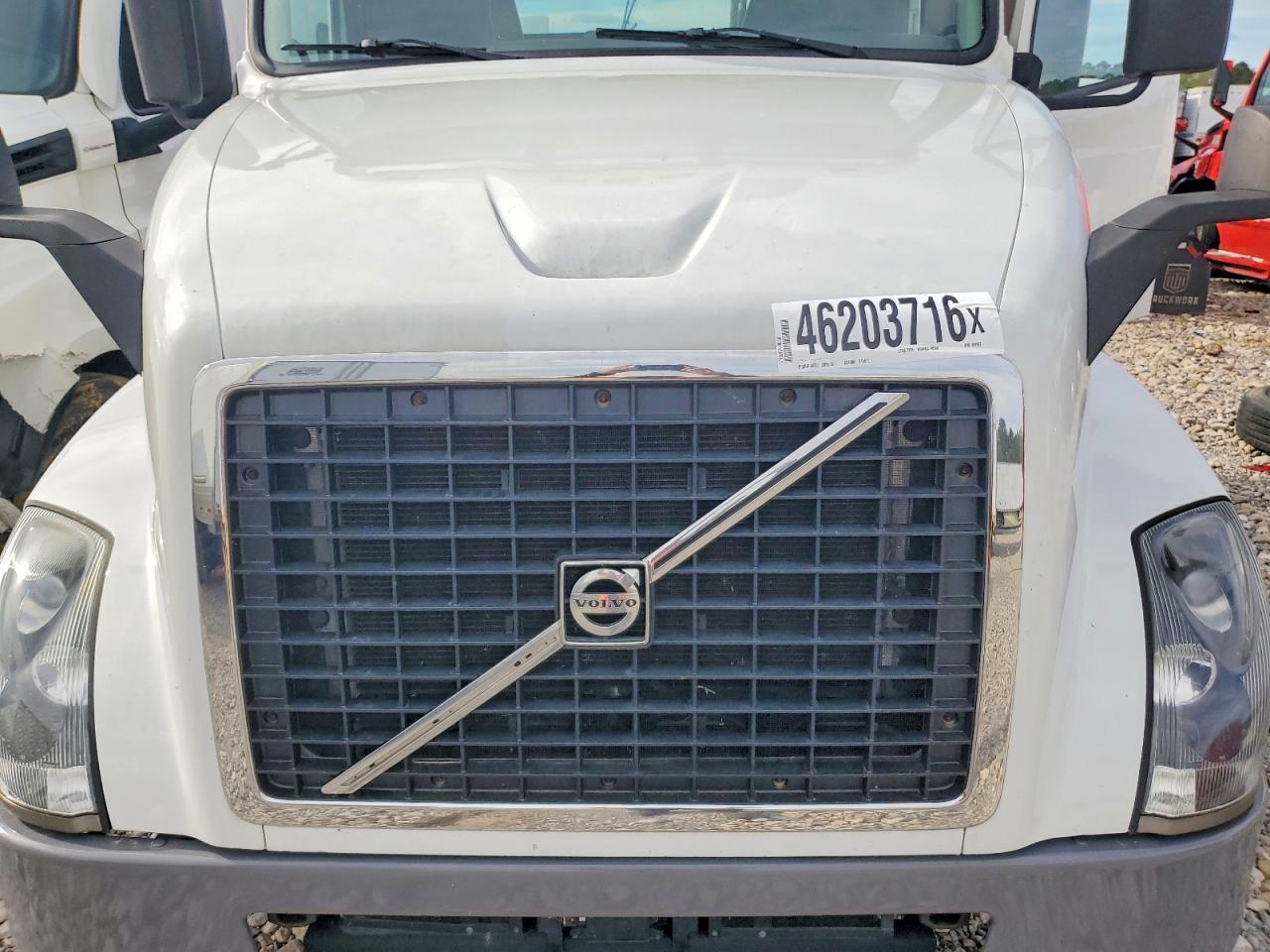 2017 Volvo VNL Semi Truck
