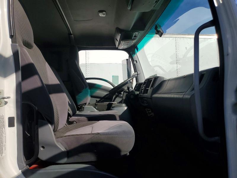 2021 Isuzu FTR BOX Truck
