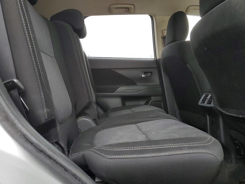 2019 Mitsubishi Outlander es