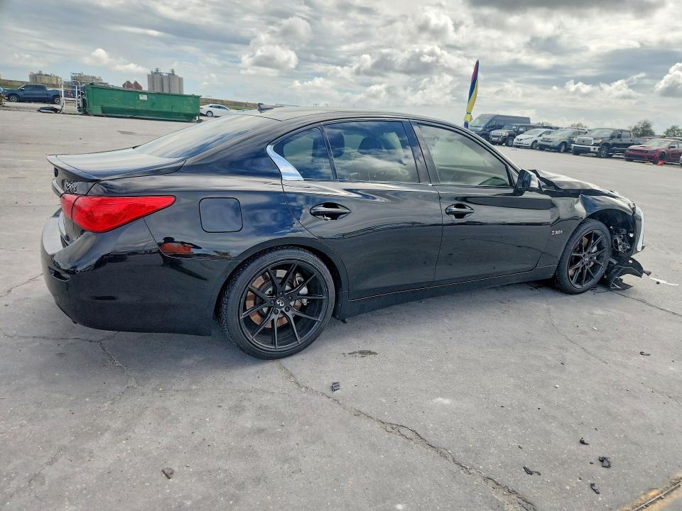 2016 Infiniti 2016 Infi Q50 red Sport 400