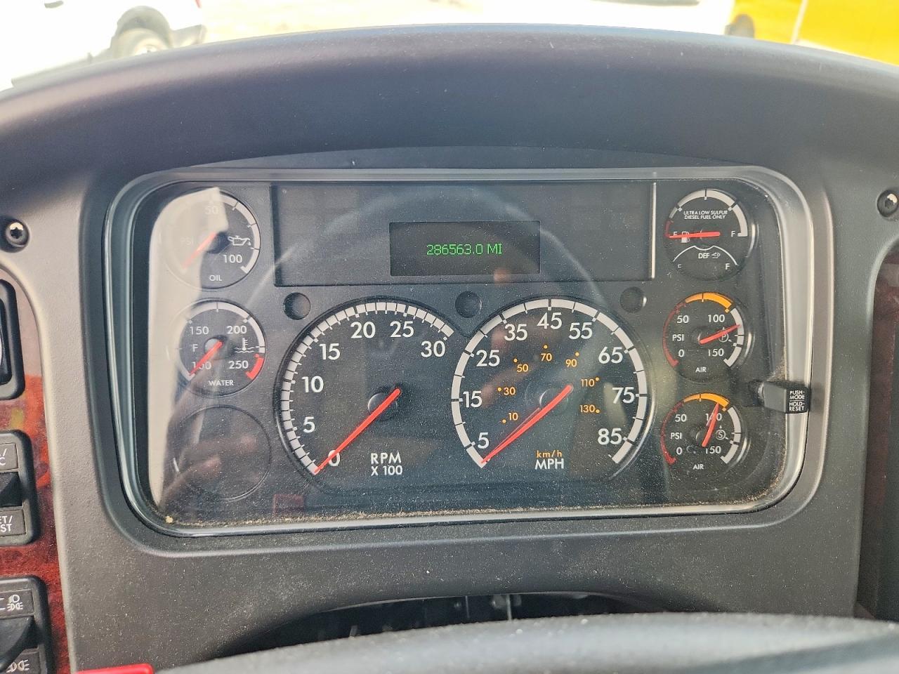2019 Freigliner 2019 Freightliner Business Class M2 BOX Truck