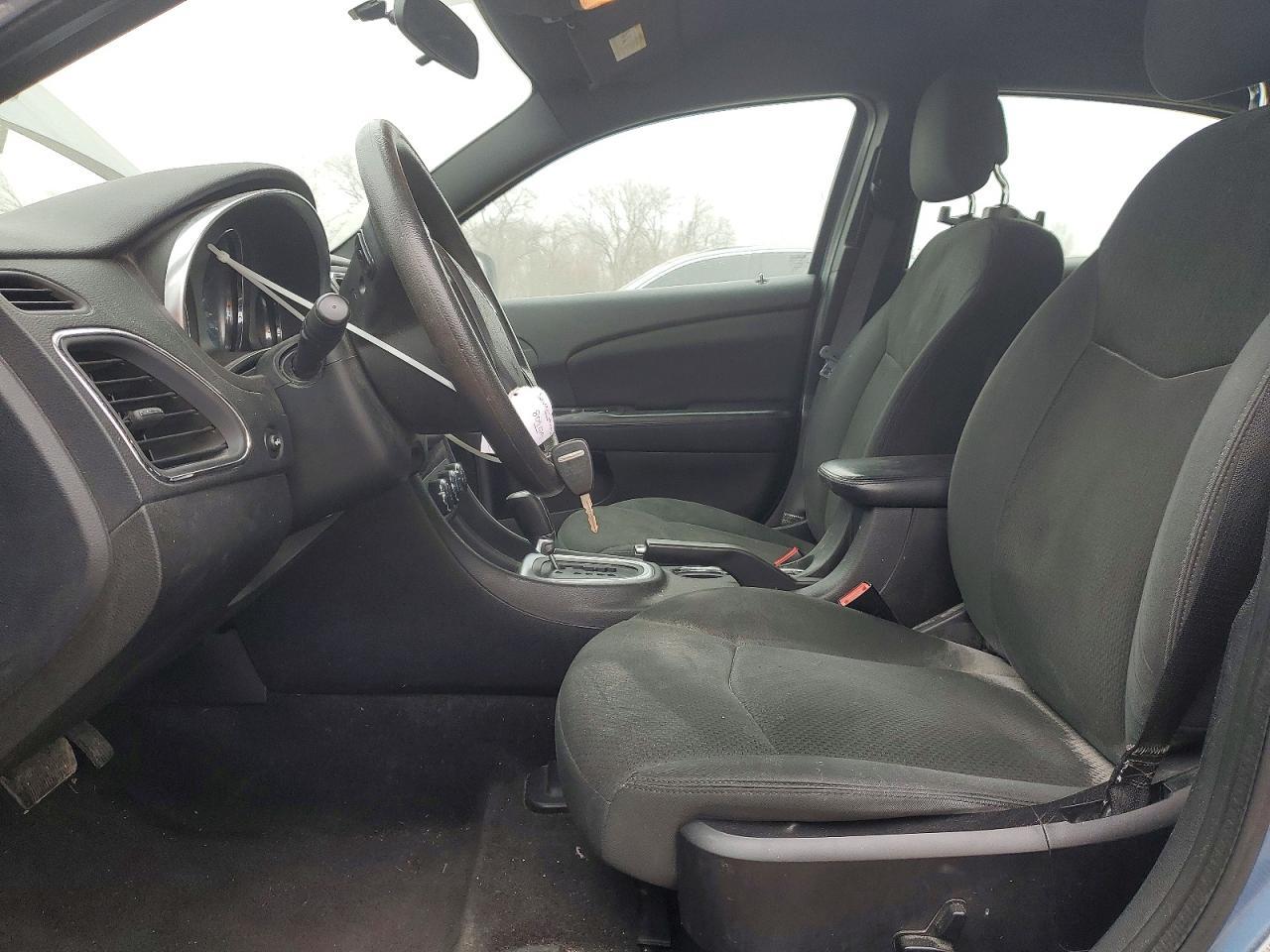 2011 Chrysler 200 lx