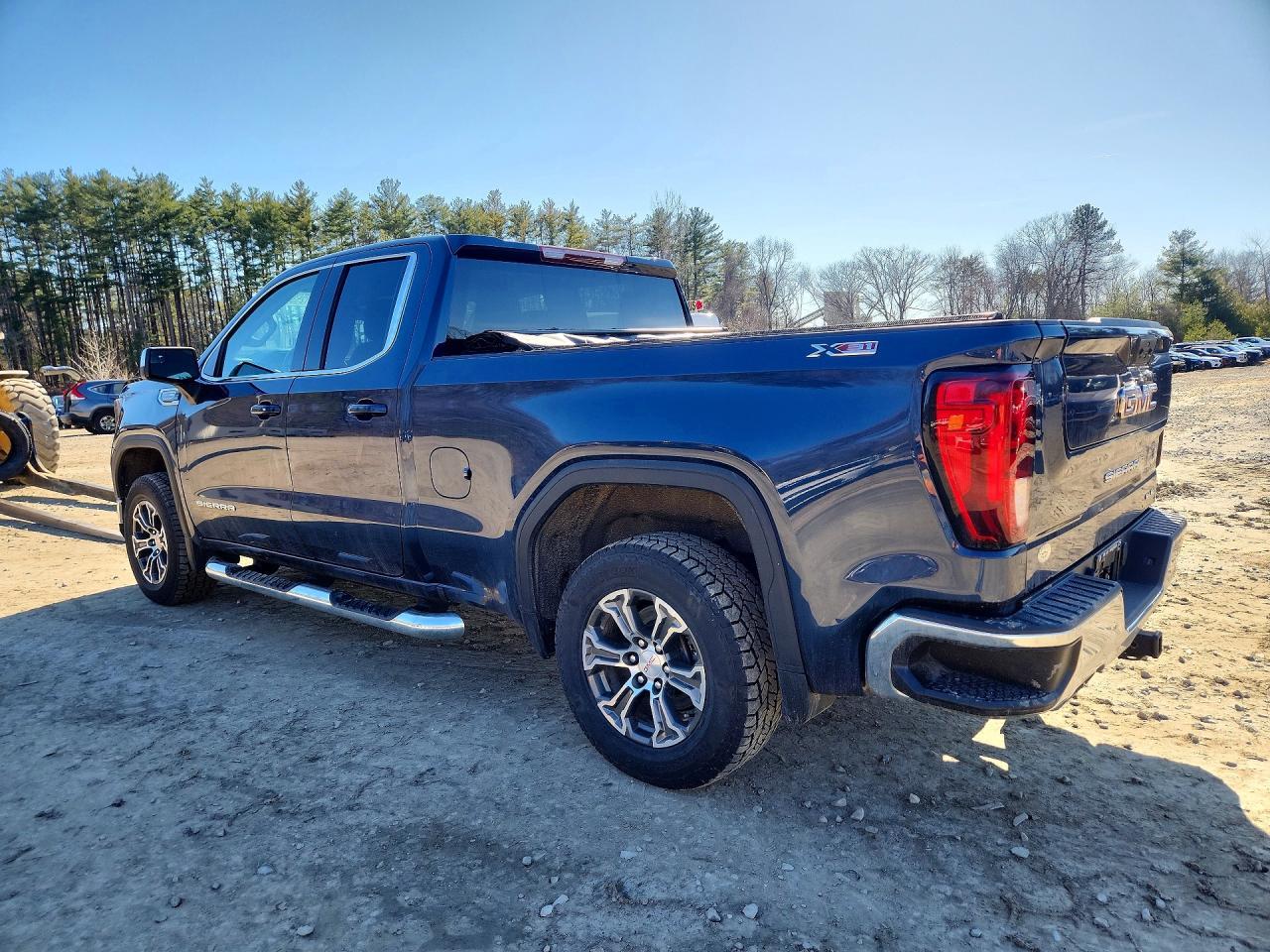 2022 GMC Sierra K1500 SLE