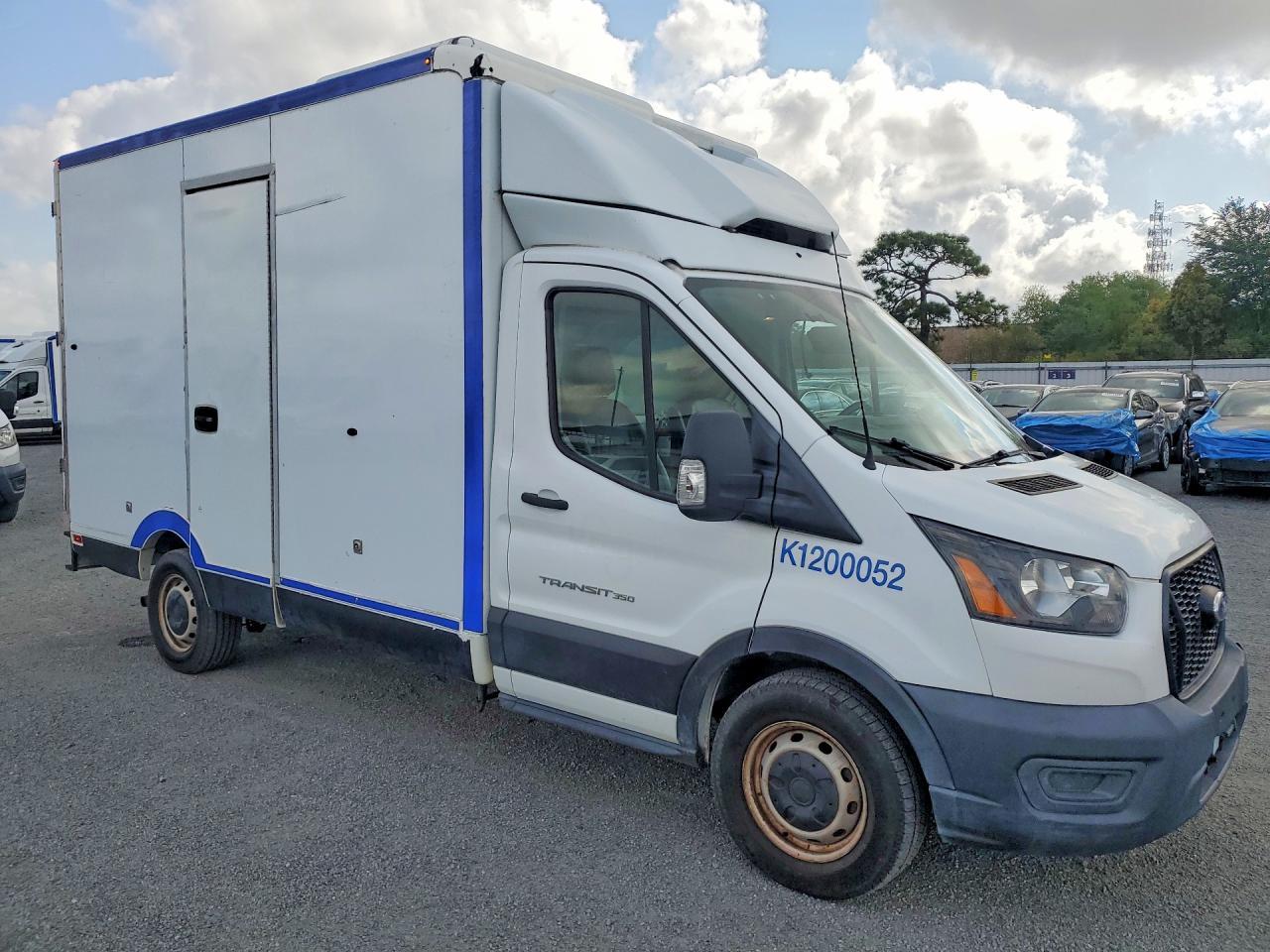 2020 Ford Transit 350 Delivery Truck