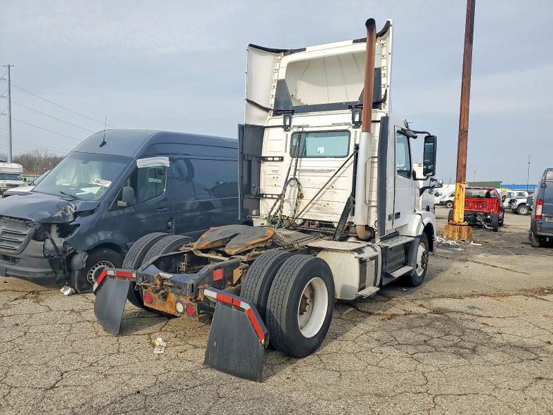 2017 Volvo VNL Semi Truck
