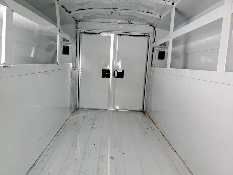 2025 Chev Express G4500