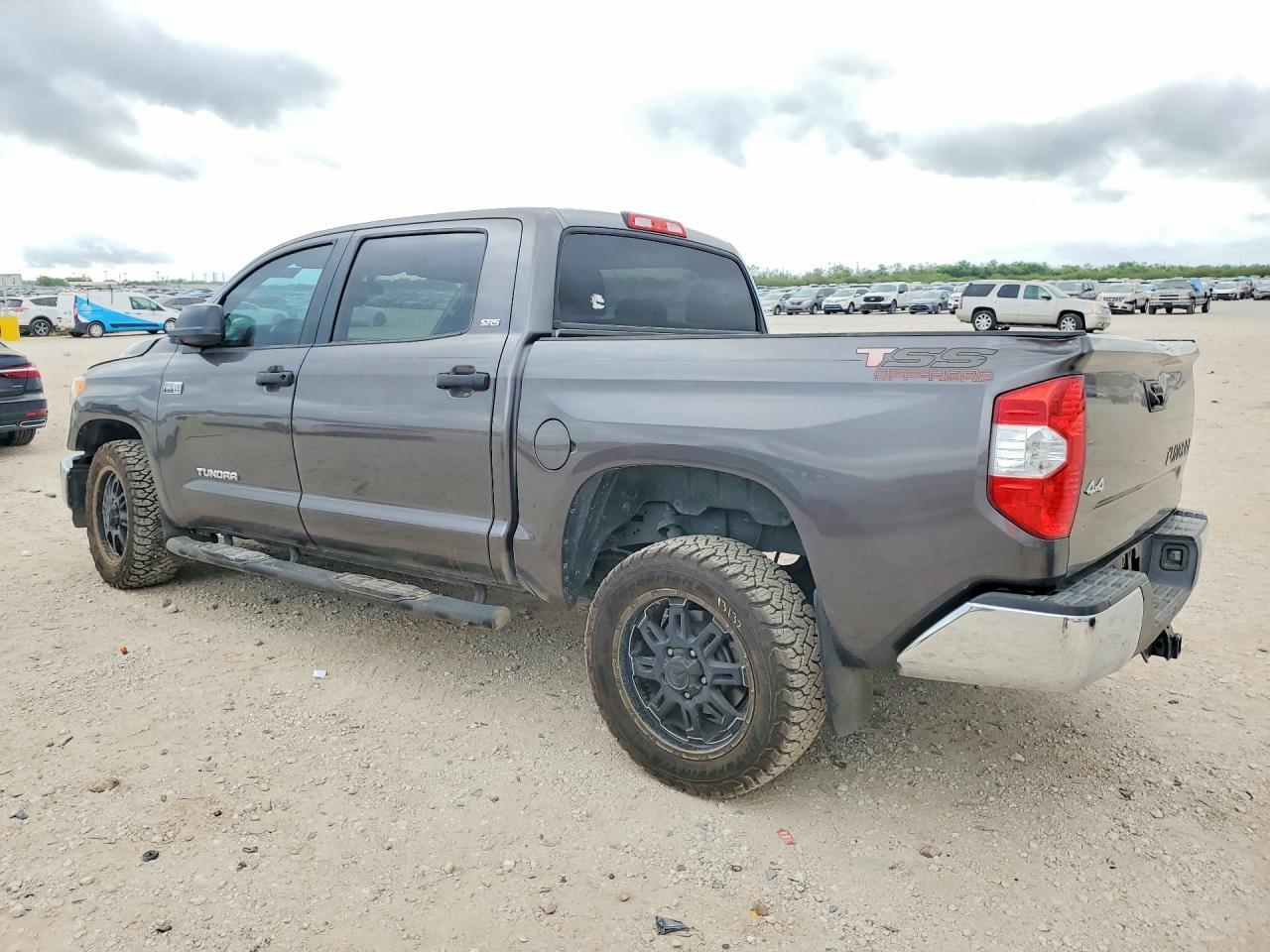 2015 Toyota Tundra SR5