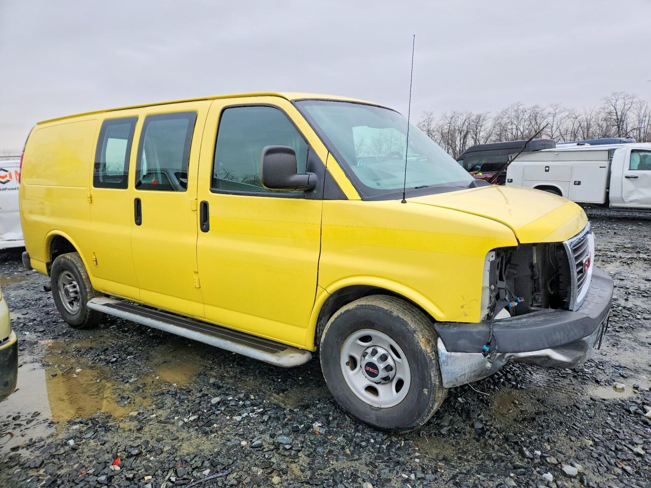 2017 GMC Savana 2500 Cargo Delivery van