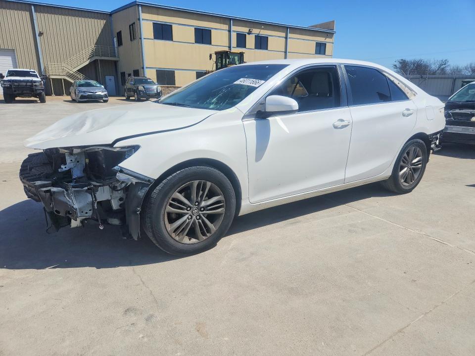 2016 Toyota Camry se