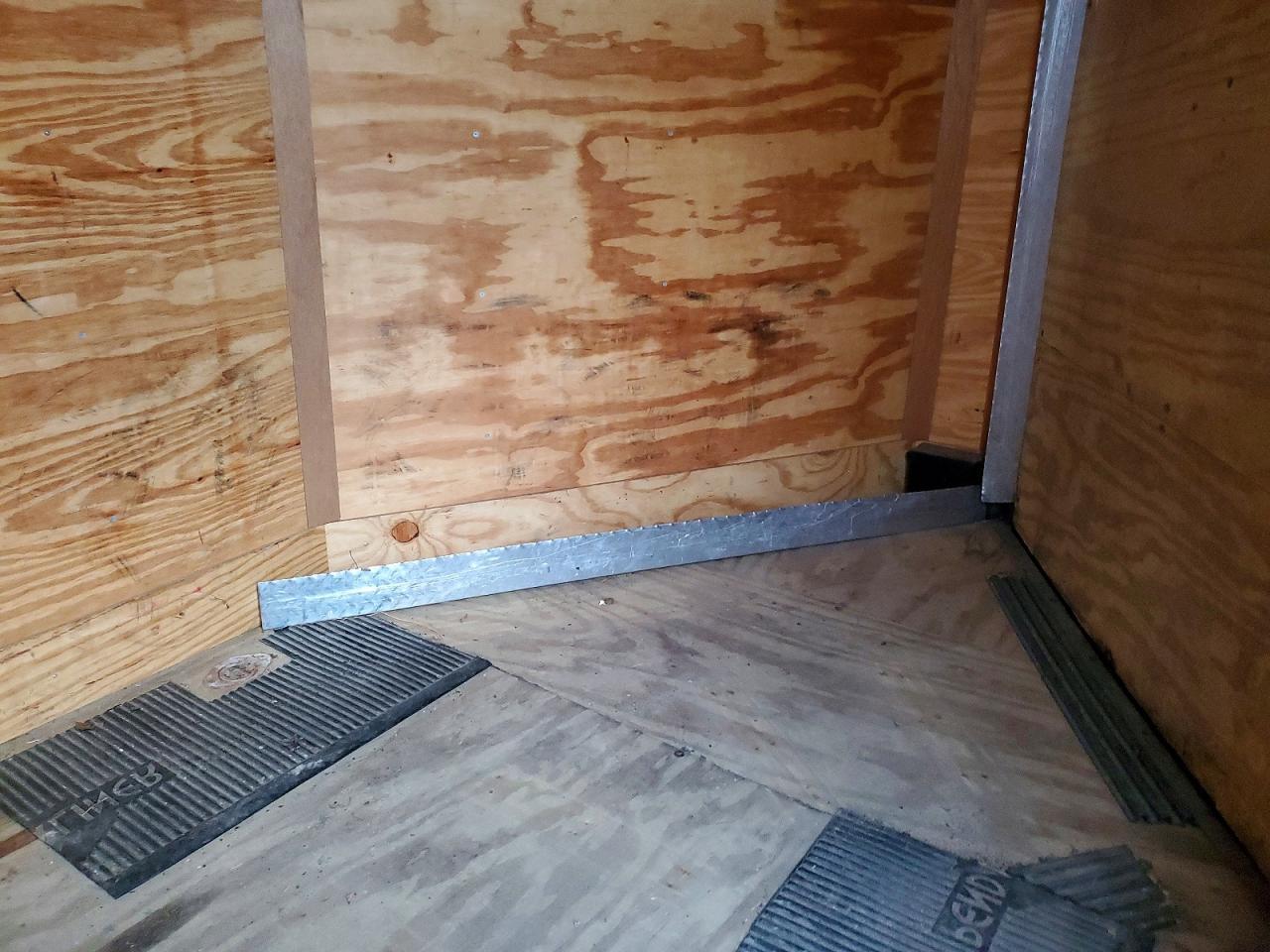 1996 Timberwolf 1996 Timber Wolf ST618WT Enclosed Cargo Trailer