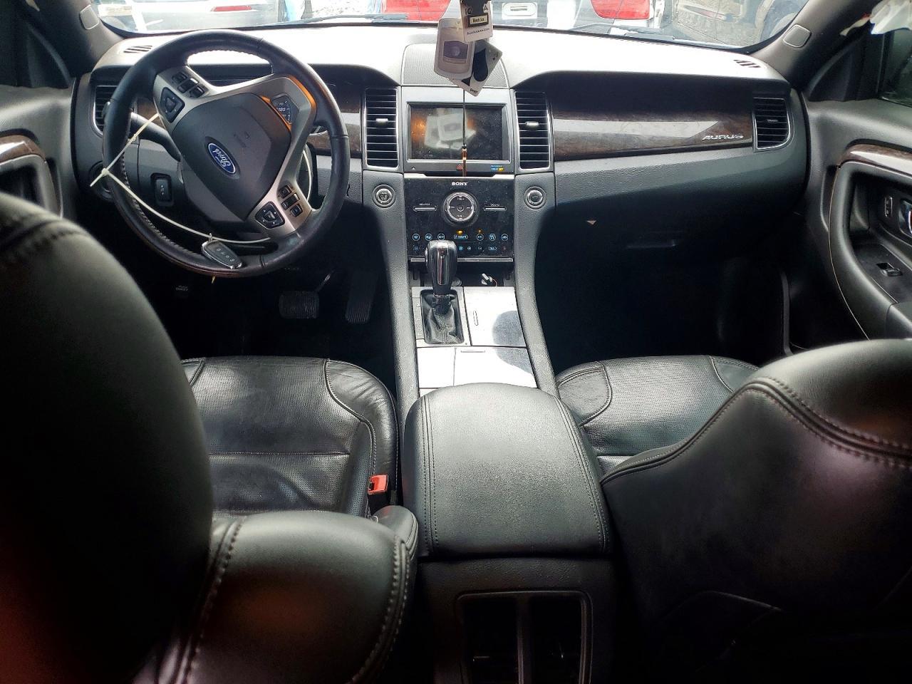 2018 Ford Taurus Limited