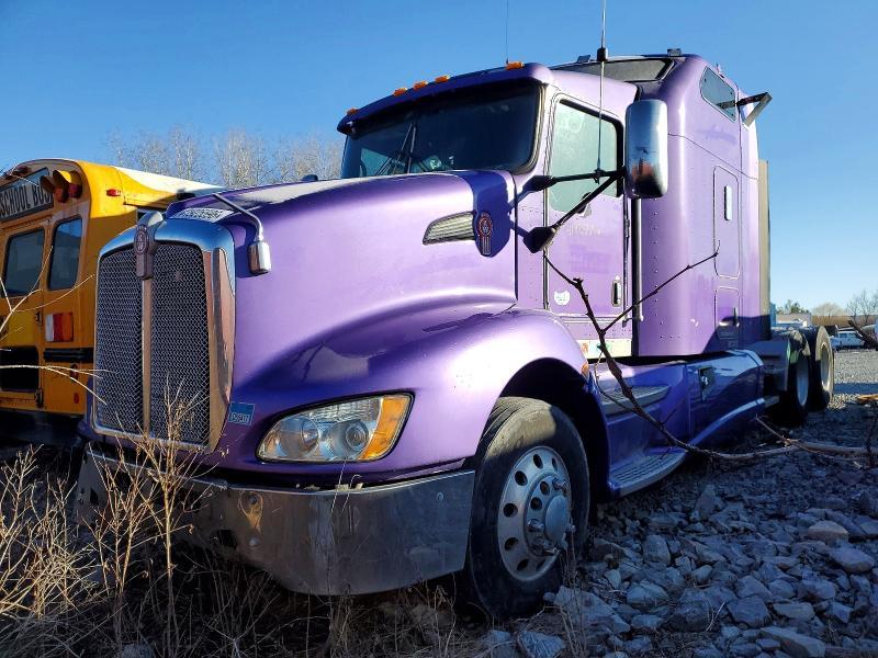 2014 Kenworth T660 Semi Truck