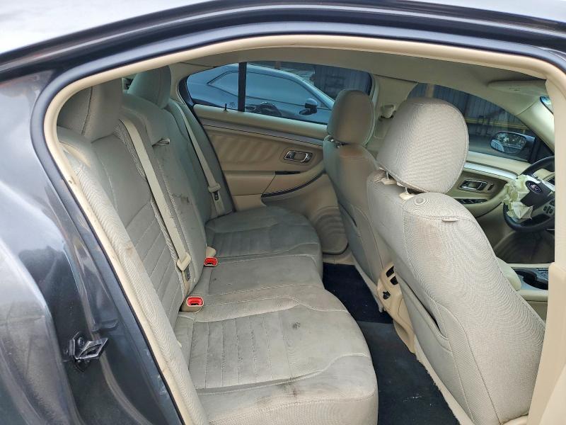 2016 Ford Taurus se