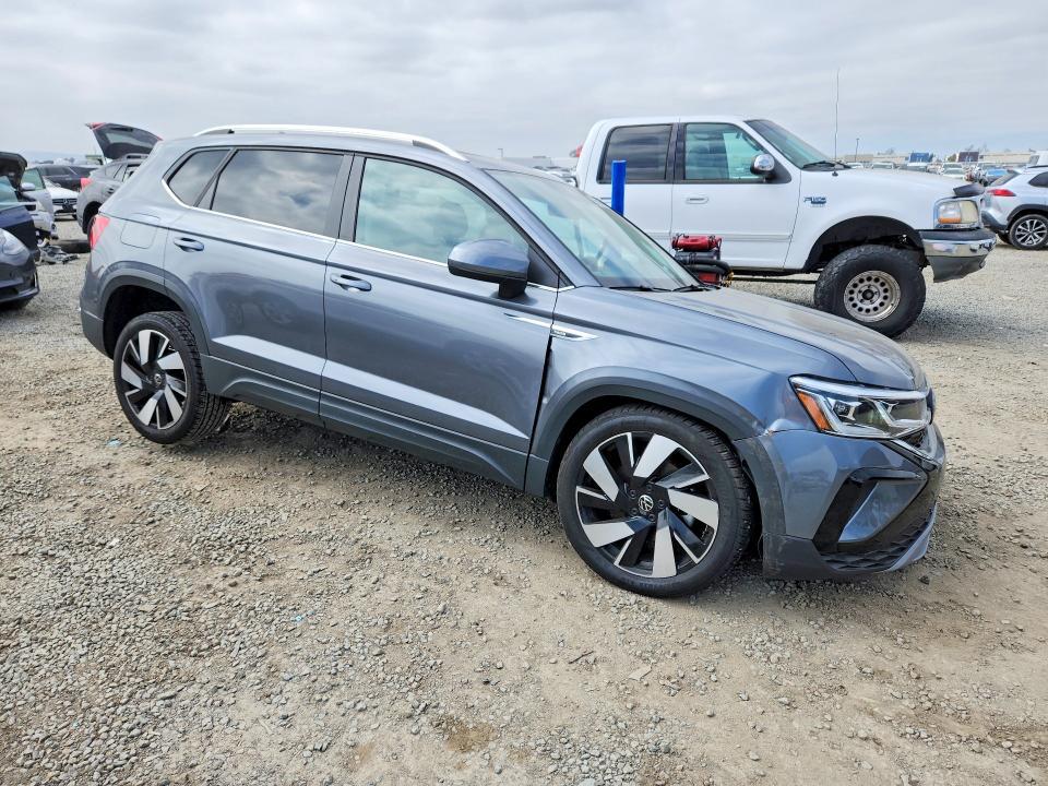 2024 Volkswagen Taos sel